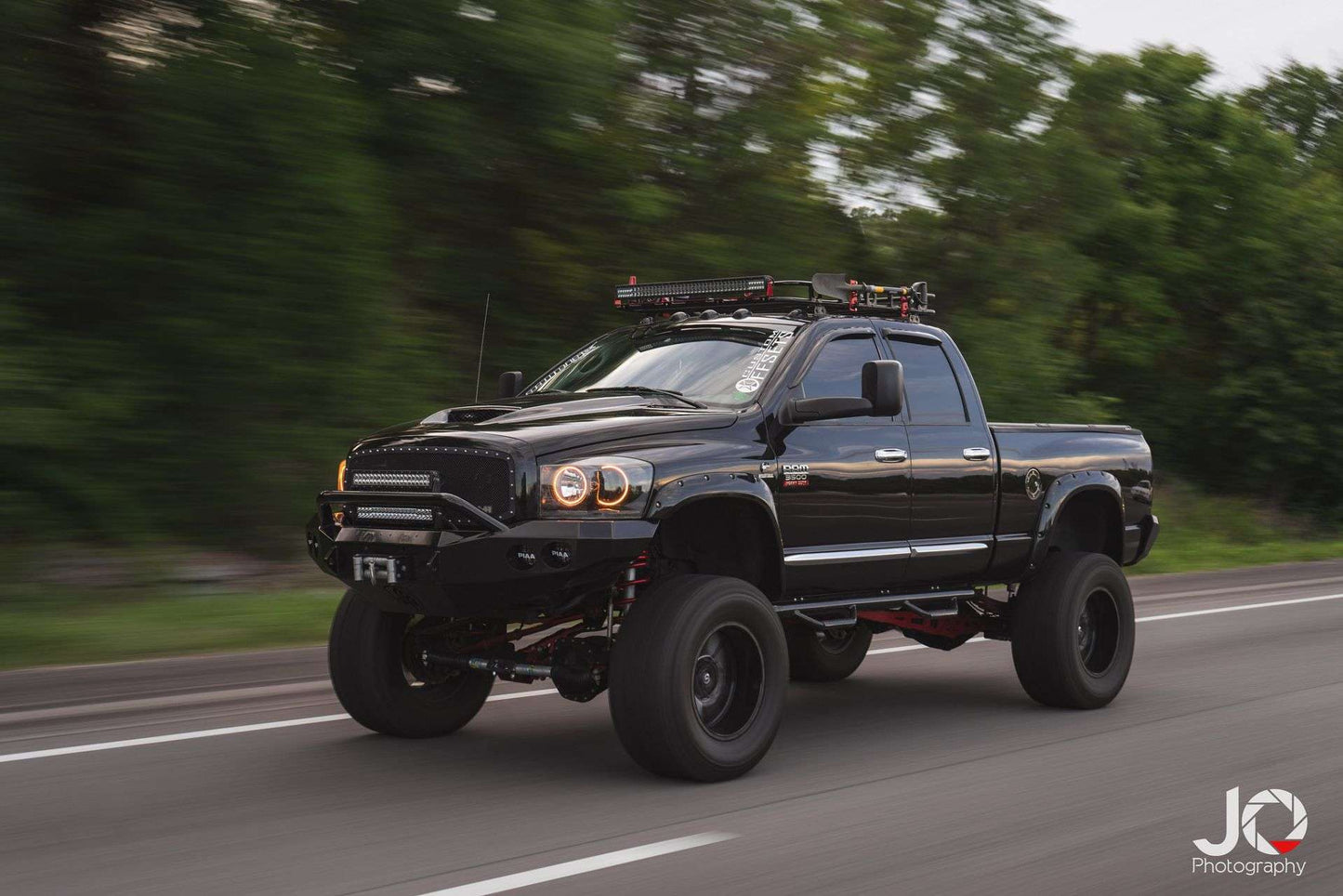 Stealth Front Winch Bumper Pre-Runner Guard | Round Holes - Texture Black 2006-2009 RAM 2500 3500