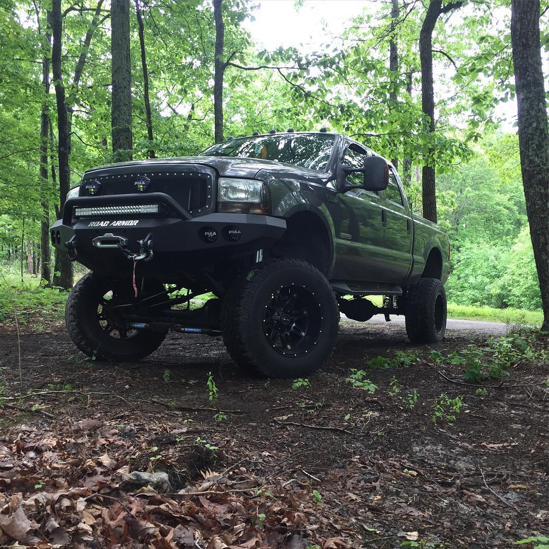 Stealth Front Winch Bumper Pre-Runner Guard | Round Holes - Texture Black 2005-2007 Ford F-250 F-350 Excursion
