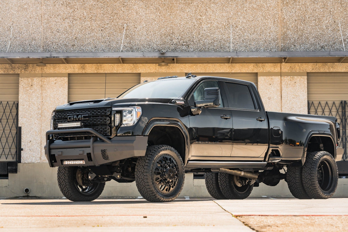 Vaquero Front Non-Winch Bumper Pre-Runner Guard - Texture Black 2020-2023 GMC 2500 3500