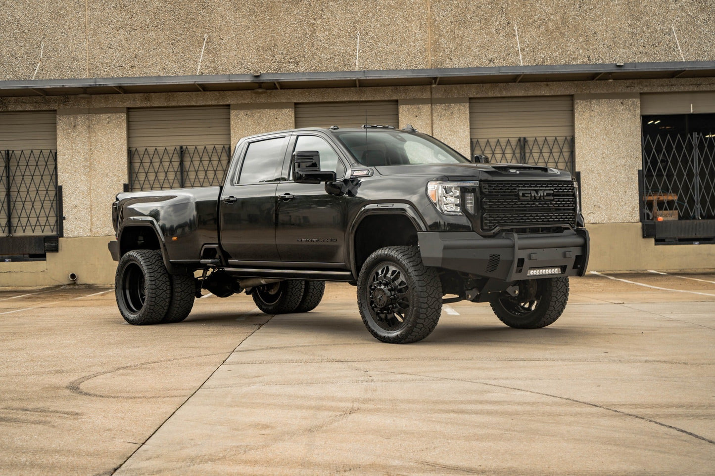 Vaquero Front Non-Winch Bumper - Texture Black 2020-2023 GMC 2500 3500