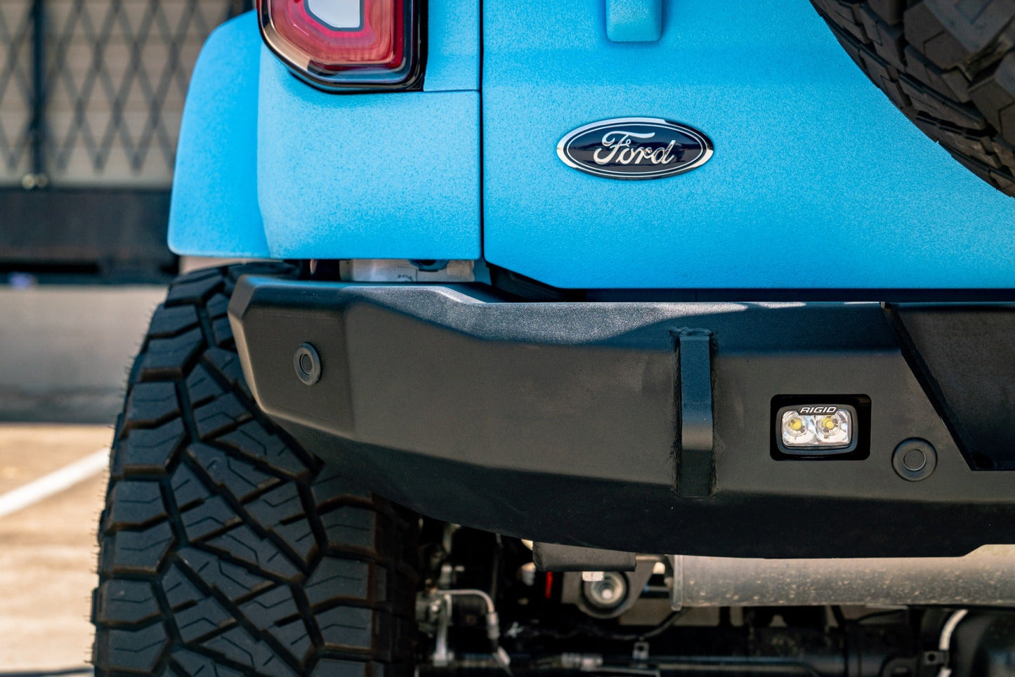 Stealth Rear Non-Winch Bumper | Tire Carrier - Texture Black 2021-2024 Ford Bronco