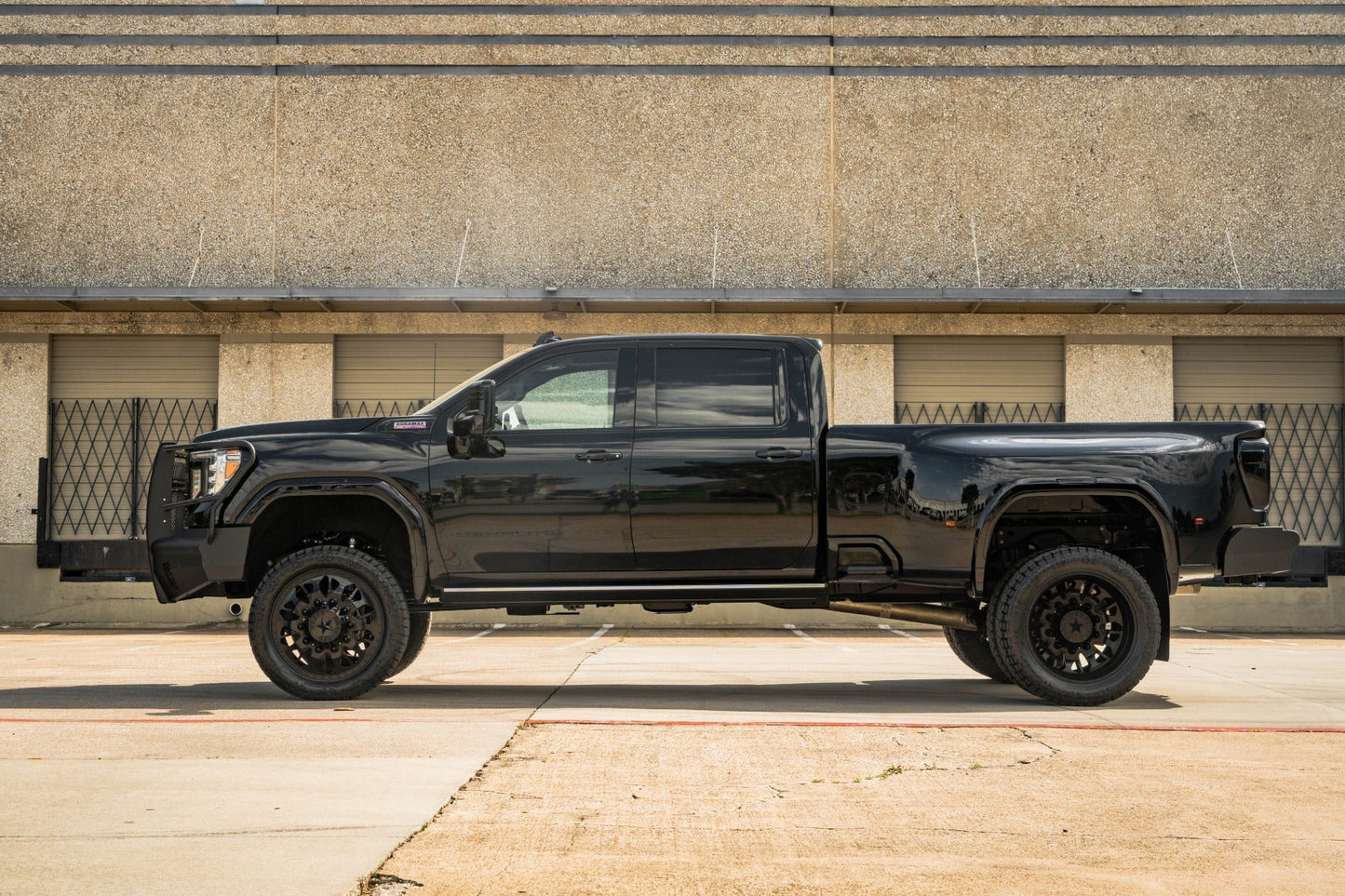 Vaquero Front Non-Winch Bumper Full Guard - Texture Black 2020-2023 GMC 2500 3500