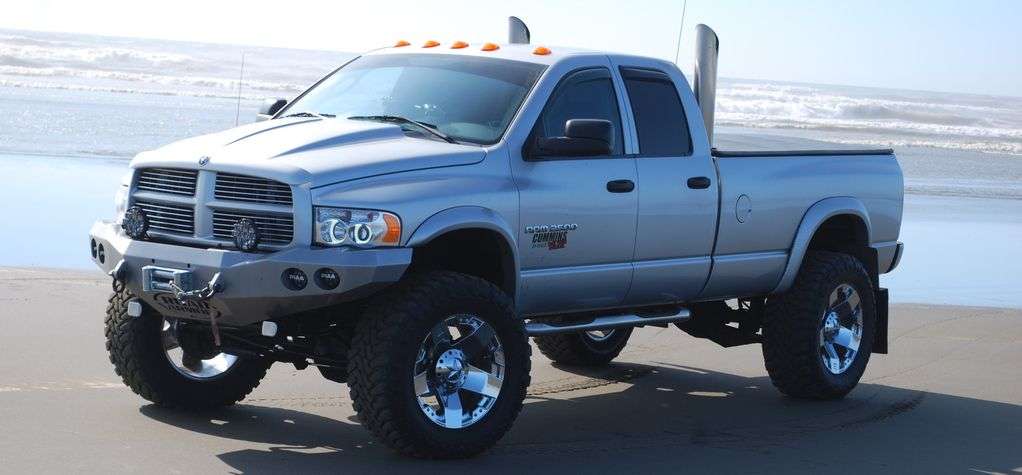 Stealth Front Winch Bumper | Round Holes - Texture Black 2003-2005 RAM 2500 3500