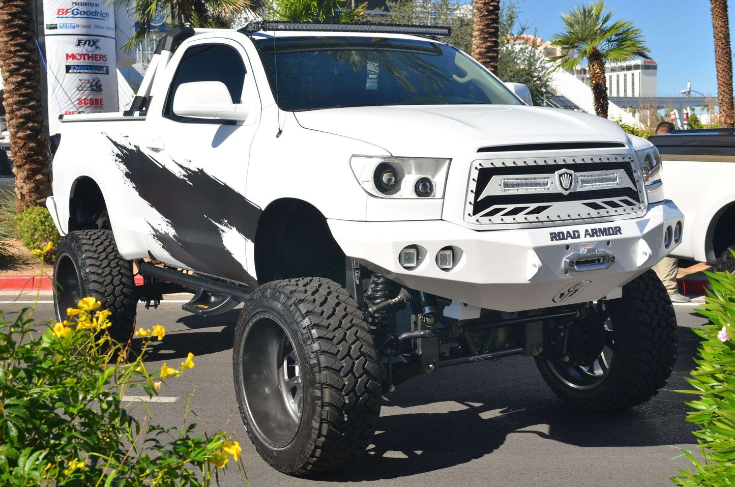 Stealth Front Winch Bumper | Round Holes - Texture Black 2007-2013 Toyota Tundra