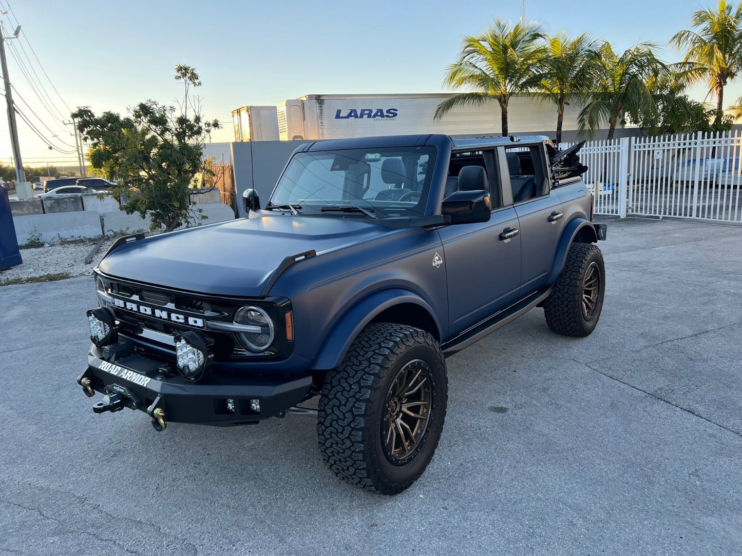 Stealth Front Mid Width Winch Bumper - Texture Black 2021-2024 Ford Bronco