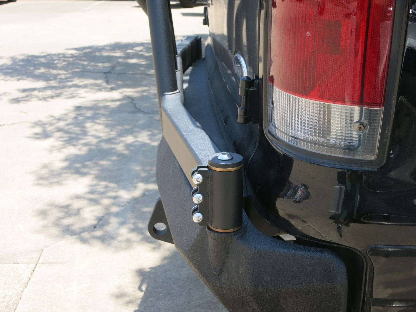 Stealth Rear Winch Bumper | Tire Carrier - Texture Black 1999-2007 Ford Excursion