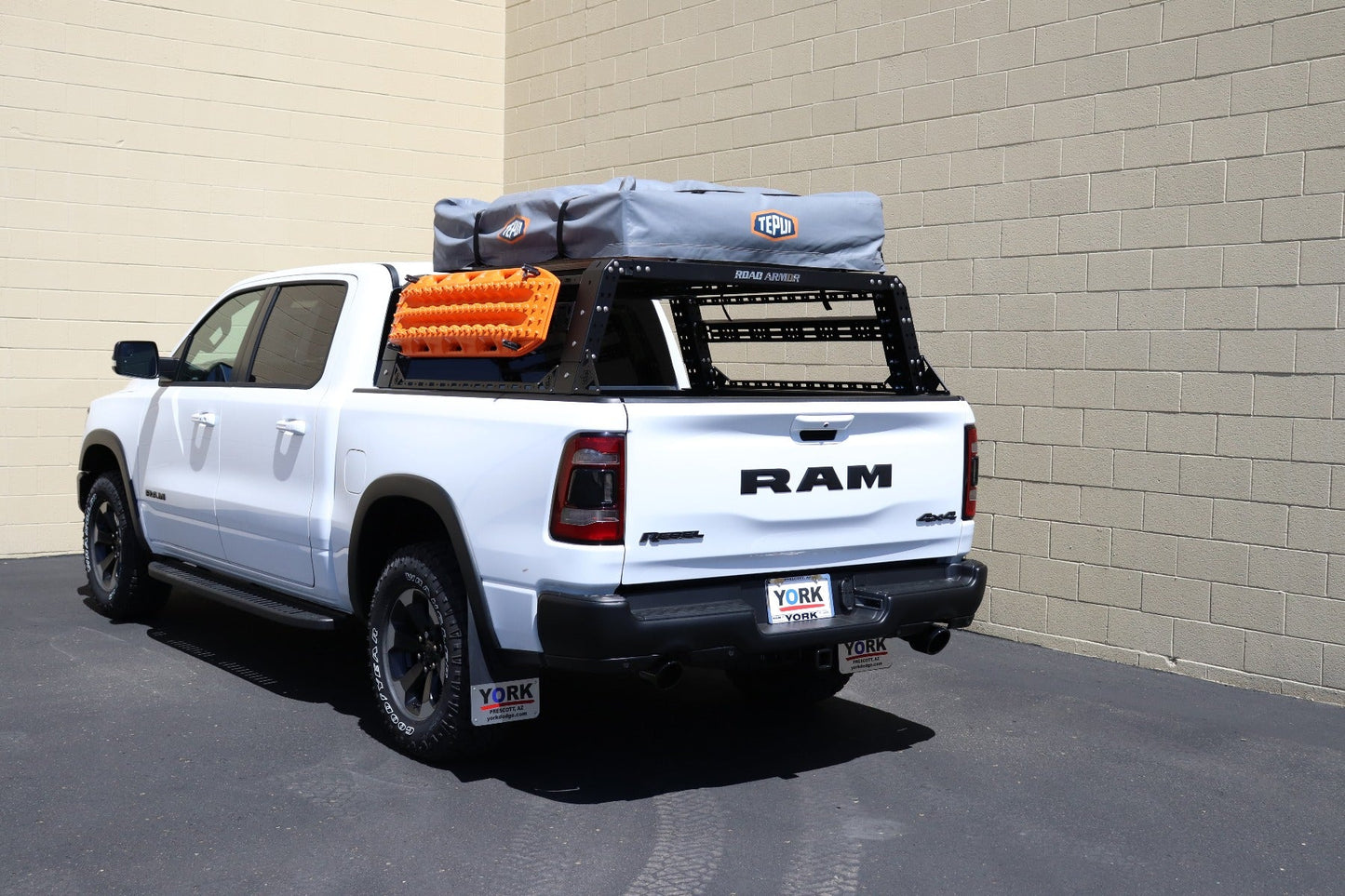 TRECK 5 1/2 to 6Ft. Full-Size Truck Beds - Adjustable Bed Rack System (505BRS-BRKTKIT Included) - Texture Black 2009-2014 FORD