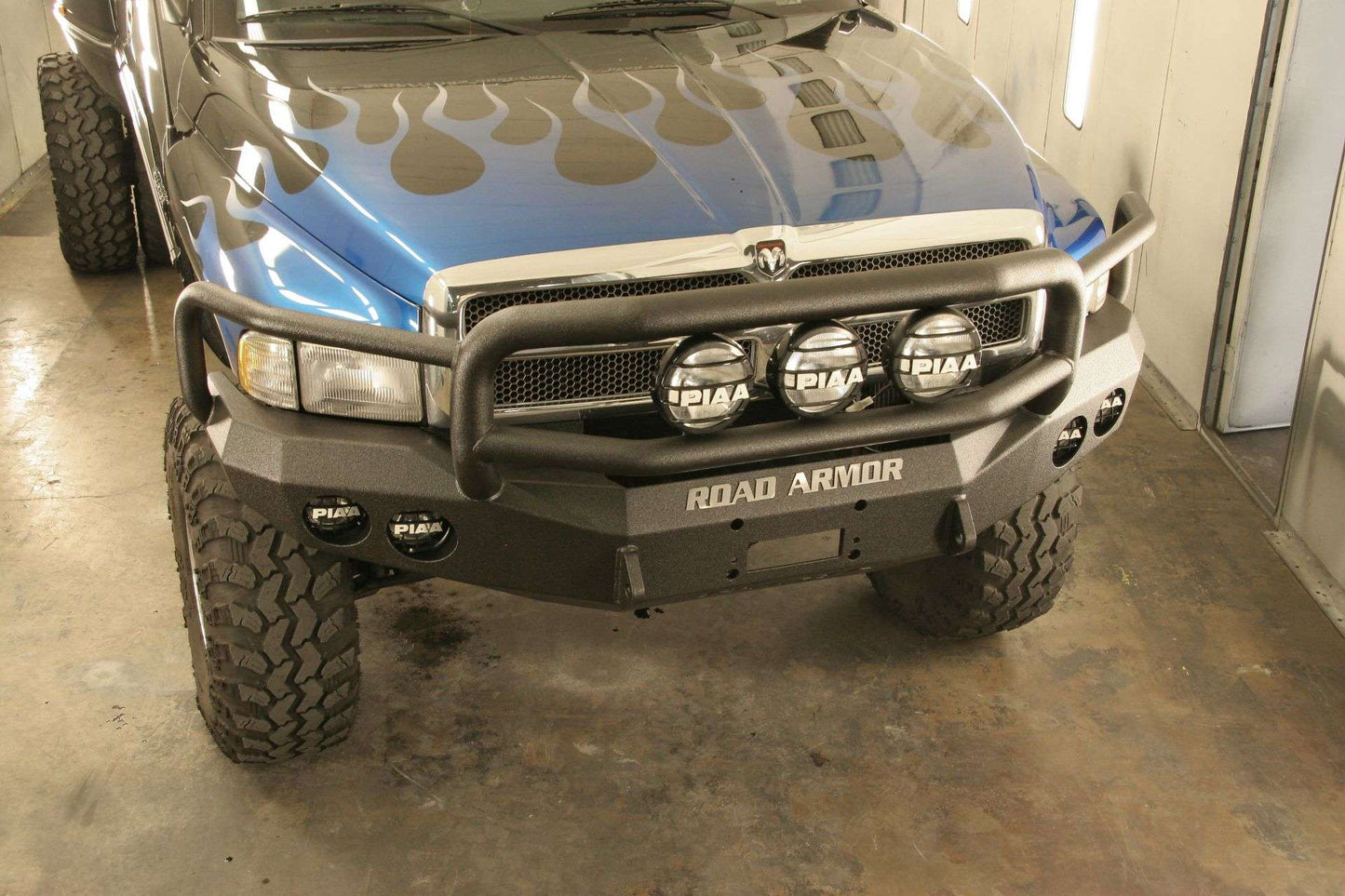 Stealth Front Winch Bumper Lonestar Guard | Round Holes - Texture Black 1997-2002 RAM 2500 3500