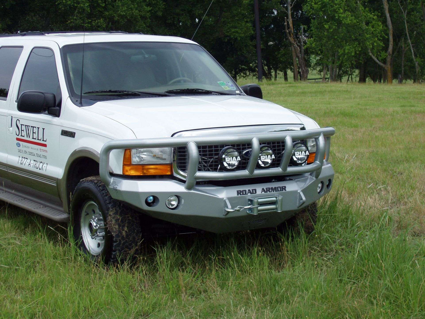 Stealth Front Winch Bumper Titan II Guard | Round Holes - Texture Black 2005-2007 Ford F-250 F-350 Excursion