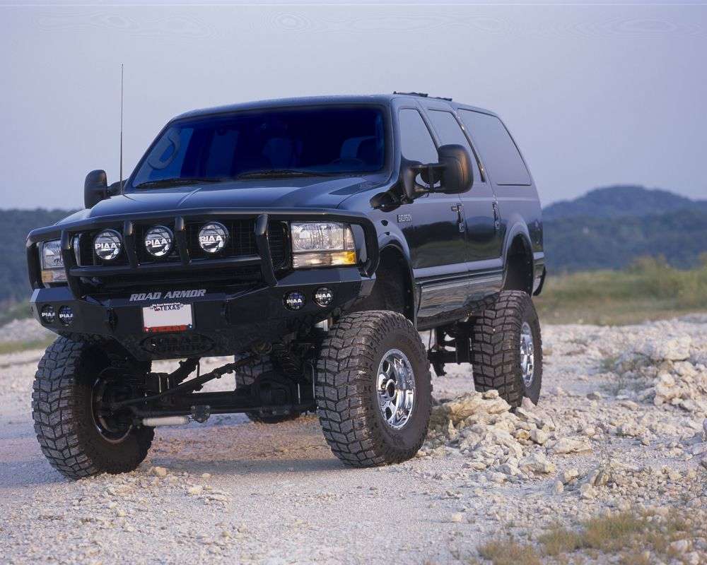 Stealth Front Winch Bumper Titan II Guard | Round Holes - Texture Black 2005-2007 Ford F-250 F-350 Excursion