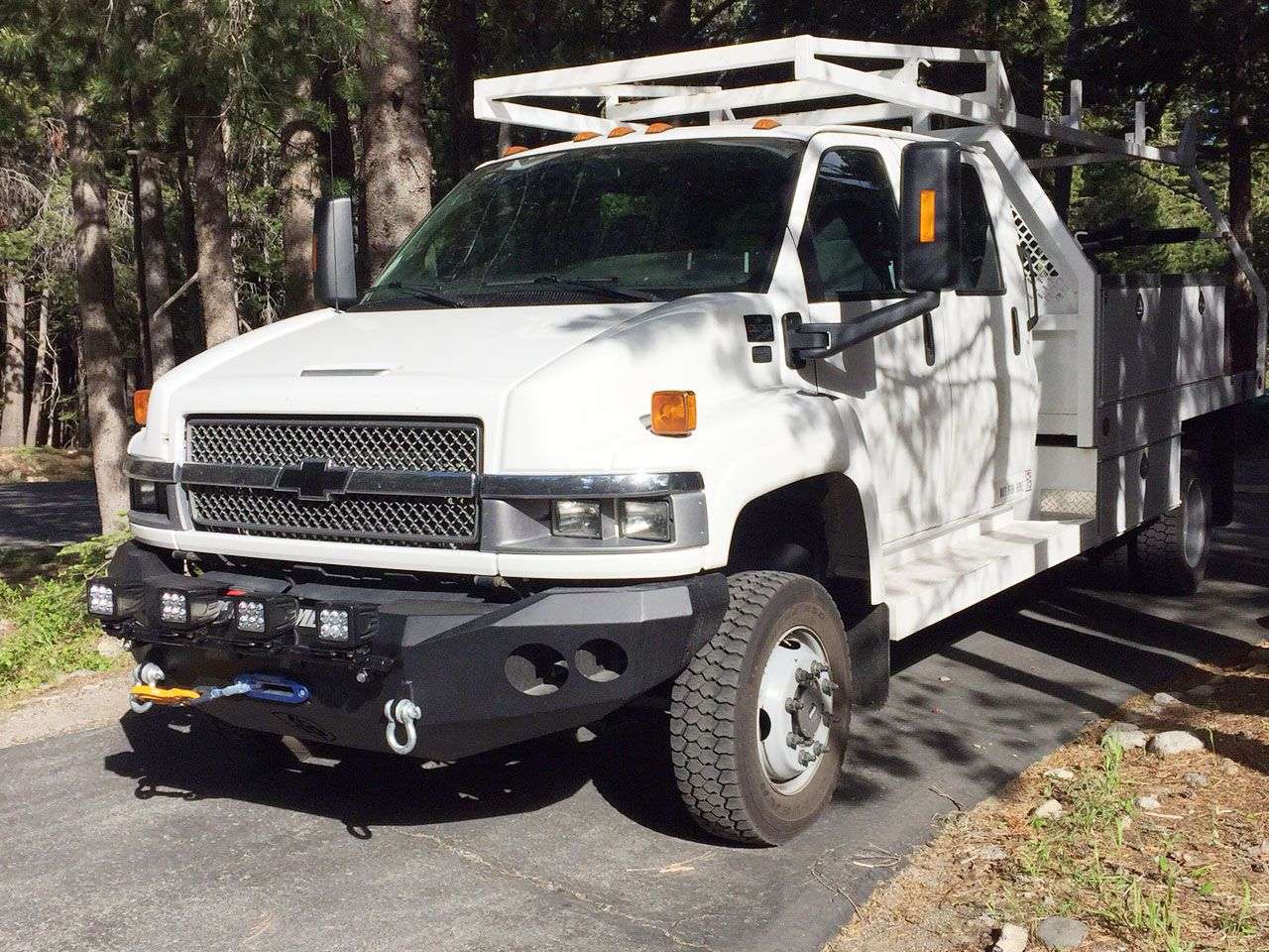 Stealth Front Winch Bumper | Round Holes - Texture Black 2003-2009 Chevrolet/GMC C4500 C5500