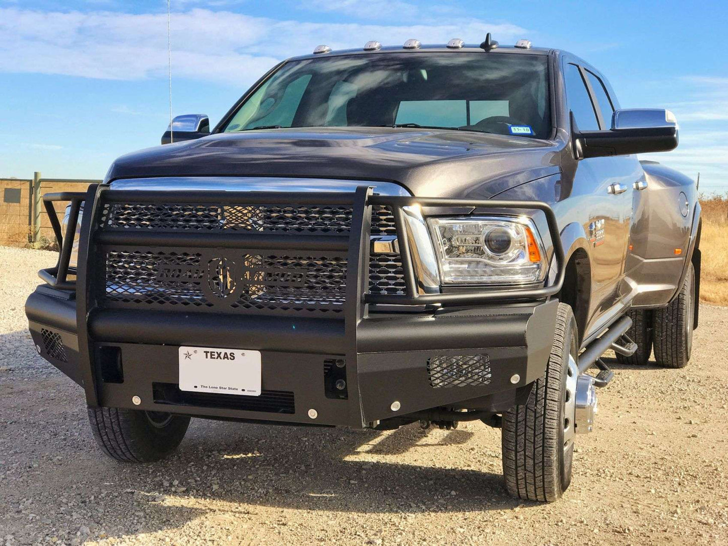 Vaquero Front Non-Winch Bumper Full Guard - Texture Black 2010-2018 RAM 2500 3500