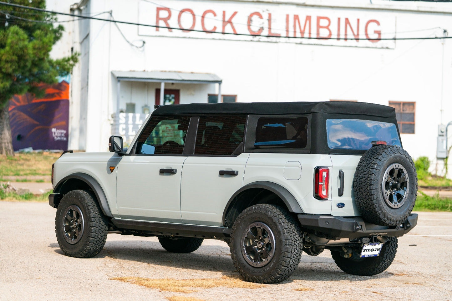 Stealth Rear Non-Winch Bumper - Texture Black 2021-2023 Ford Bronco