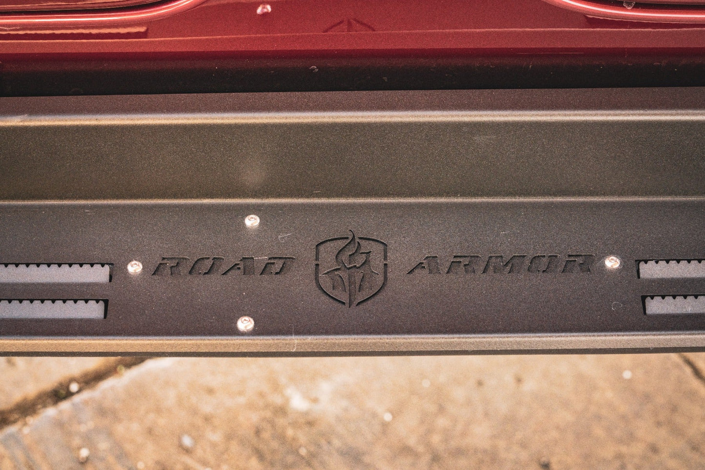 Stealth Side Step | 4 Door - Texture Black 2018-2025 Jeep JLU
