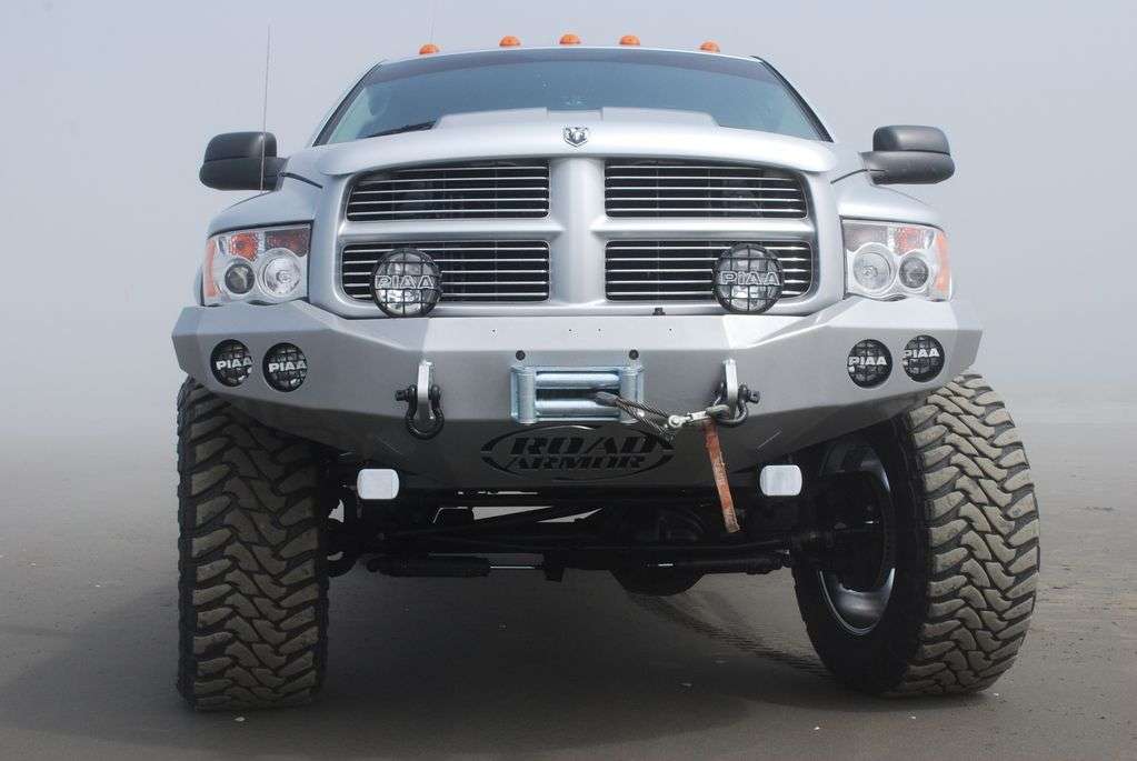 Stealth Front Winch Bumper | Round Holes - Texture Black 2003-2005 RAM 2500 3500