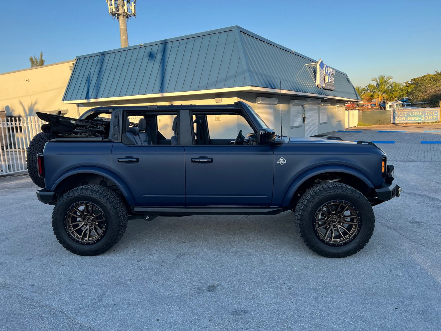 Stealth Rocker Guards | 4 Door - Texture Black 2021-2024 Ford Bronco