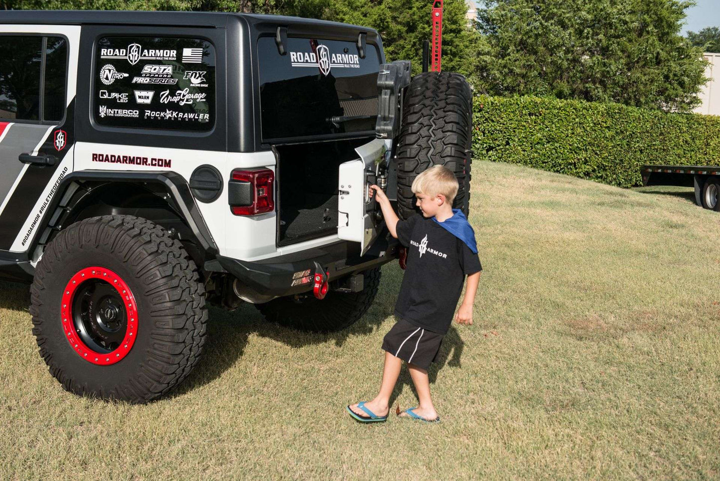 Stealth Rear Mid Width Non-Winch Bumper | Tire Carrier - Texture Black 2018-2025 Jeep JL JLU